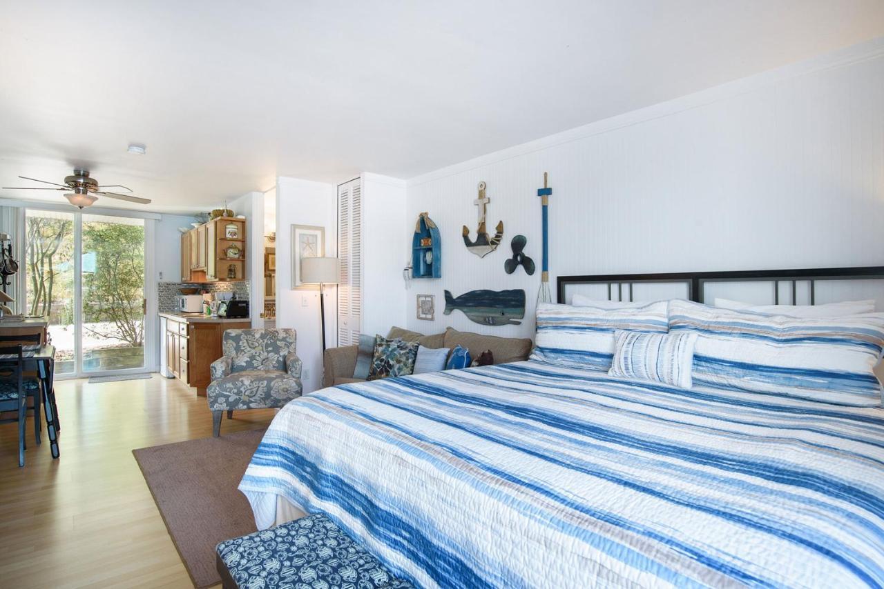 Waterside Suites Saugatuck Exteriör bild