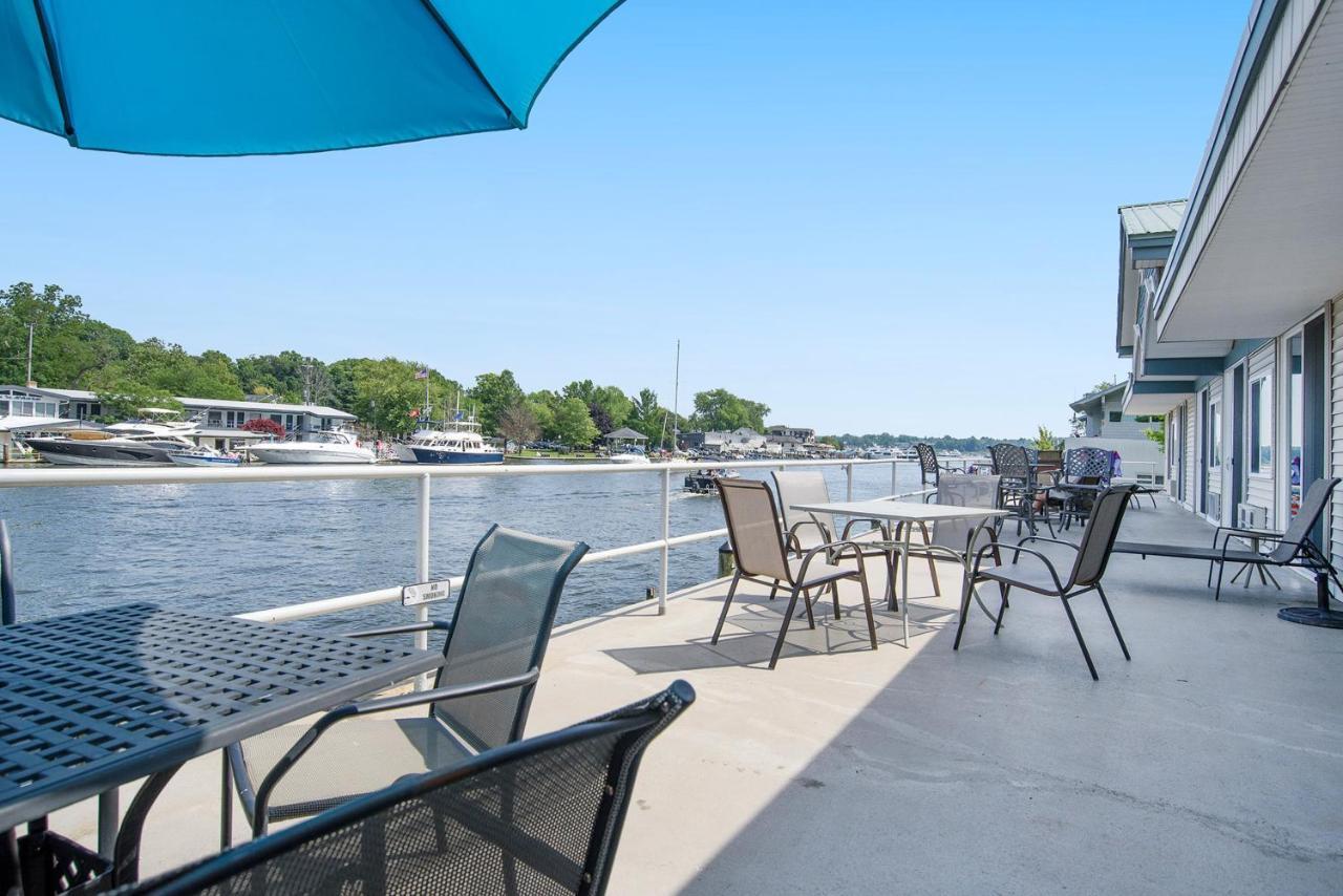 Waterside Suites Saugatuck Exteriör bild