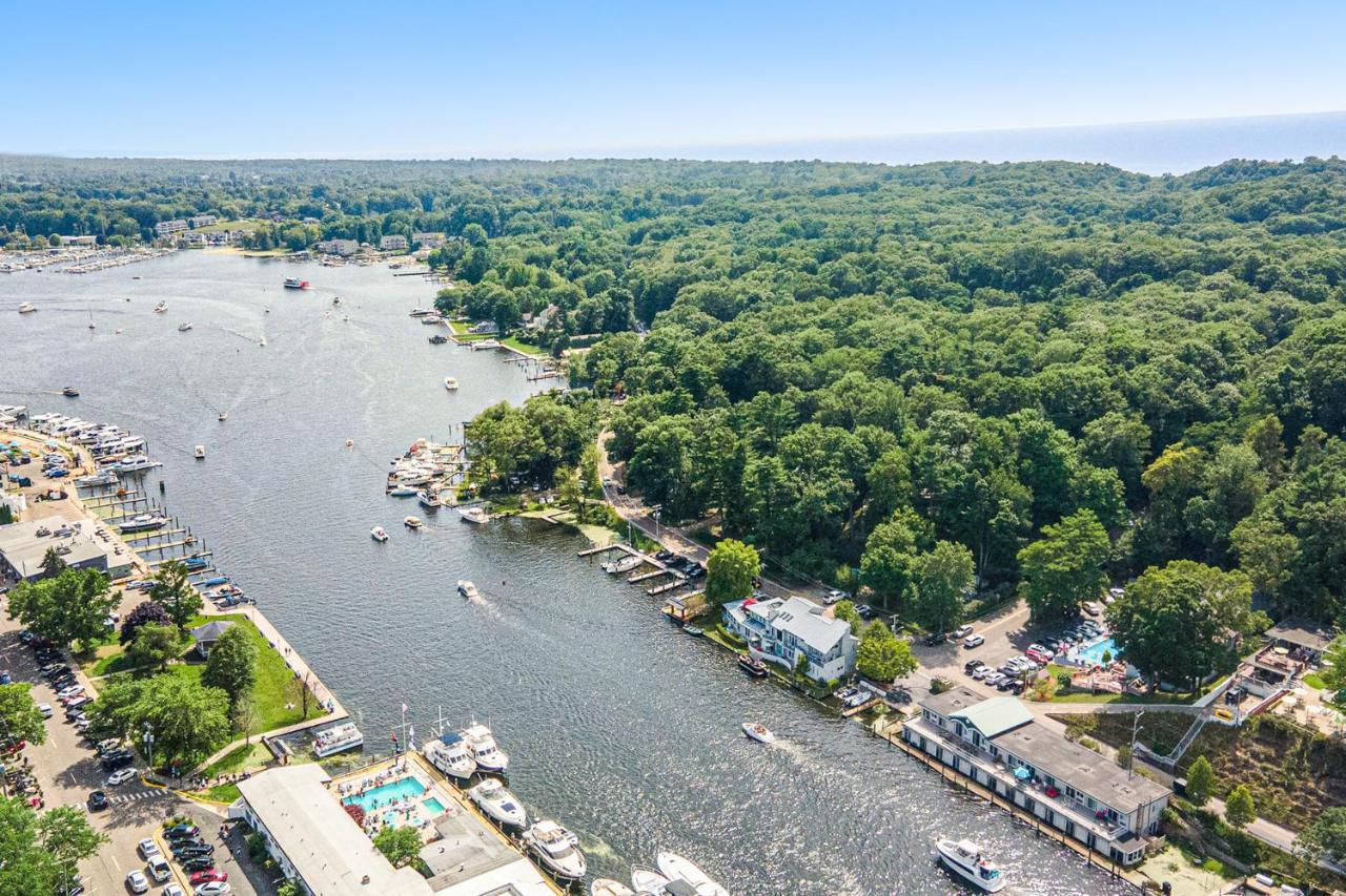 Waterside Suites Saugatuck Rum bild